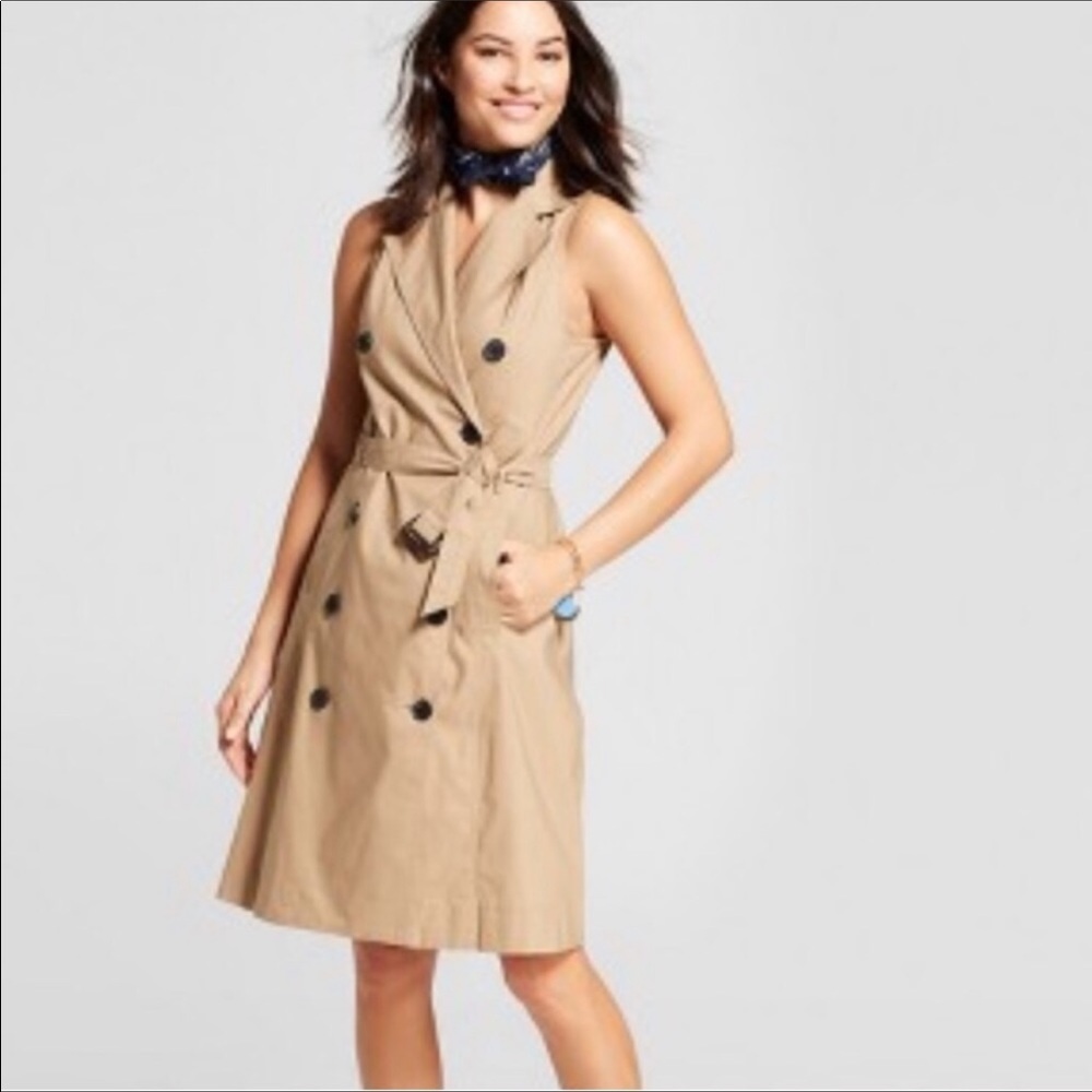 Sleeveless trench coat dress